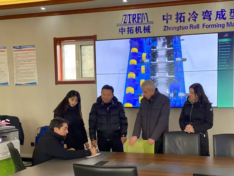 2025新葡萄8883冷弯开年大捷！新年新征程新葡萄8883冷弯门框机敲开西班牙市场大门
